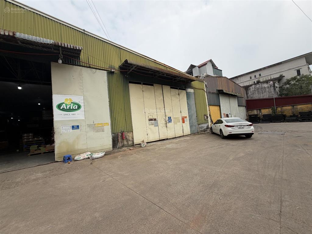 Cho thuê kho xưởng dt 550m2 ngay ngã tư trạm trôi, ql32, điện 3 pha, xuất vat, xe công, bảo vệ 95k