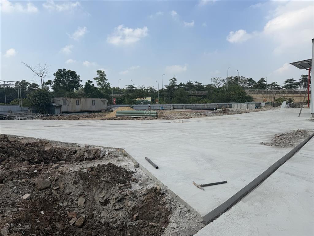 Cho thuê mb 1300m2 ccn yên sơnquốc oai, xe công, điện 3fa, xuất vat, pccc, bảo vệ, 45k/m, tách lẻ