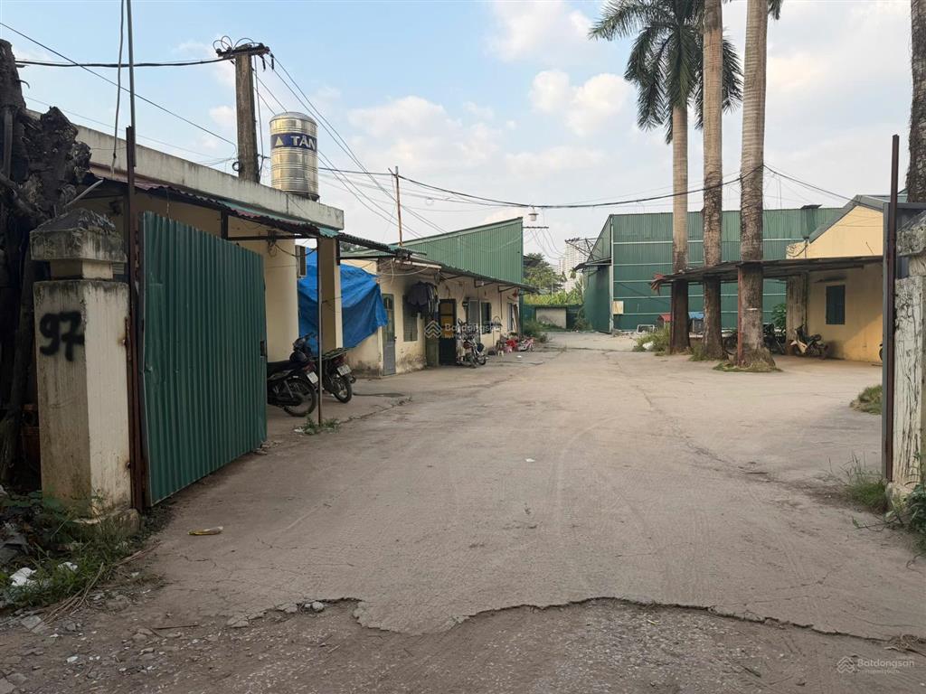 Cho thuê kho 280m2 đường phan bá vành, phú diễn, điện 3 pha, xe 10 tấn đỗ cửa, bảo vệ, 80k/m