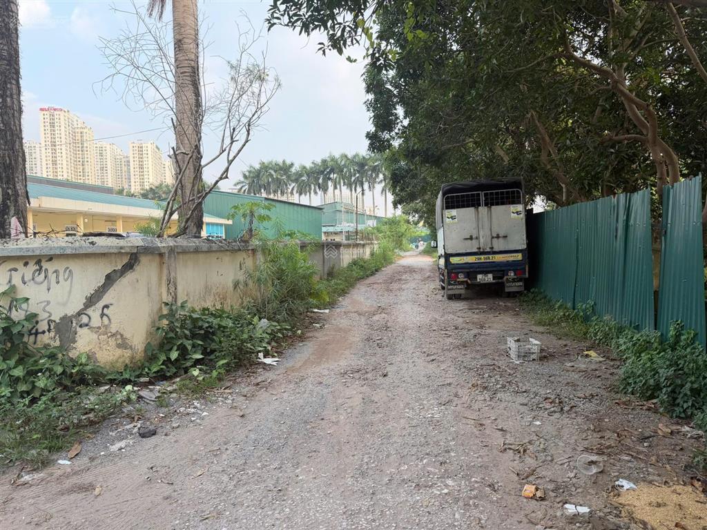 Cho thuê kho 280m2 đường phan bá vành, phú diễn, điện 3 pha, xe 10 tấn đỗ cửa, bảo vệ, 80k/m
