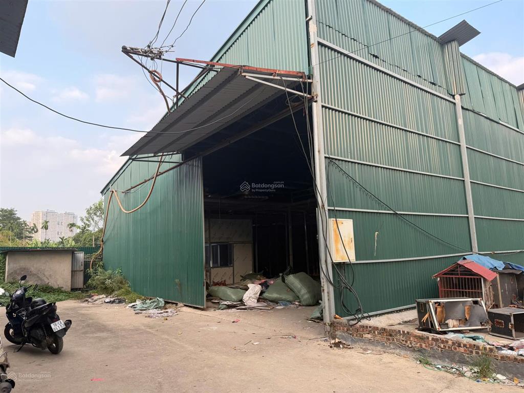 Cho thuê kho 280m2 đường phan bá vành, phú diễn, điện 3 pha, xe 10 tấn đỗ cửa, bảo vệ, 80k/m