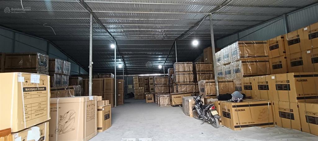 Cho thuê kho xưởng đường cầu bươu, gần viện k, dt 340m2, xuất vat, điện 3 pha, xe công vào, bảo vệ