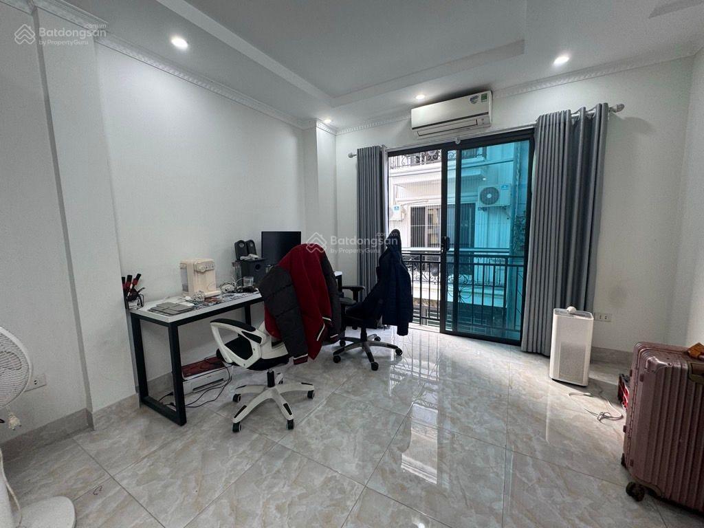 Bán nhà việt hưng  long biên 35m2  ngõ ôtô đỗ  dân trí cao  nhỉnh 7 tỷ