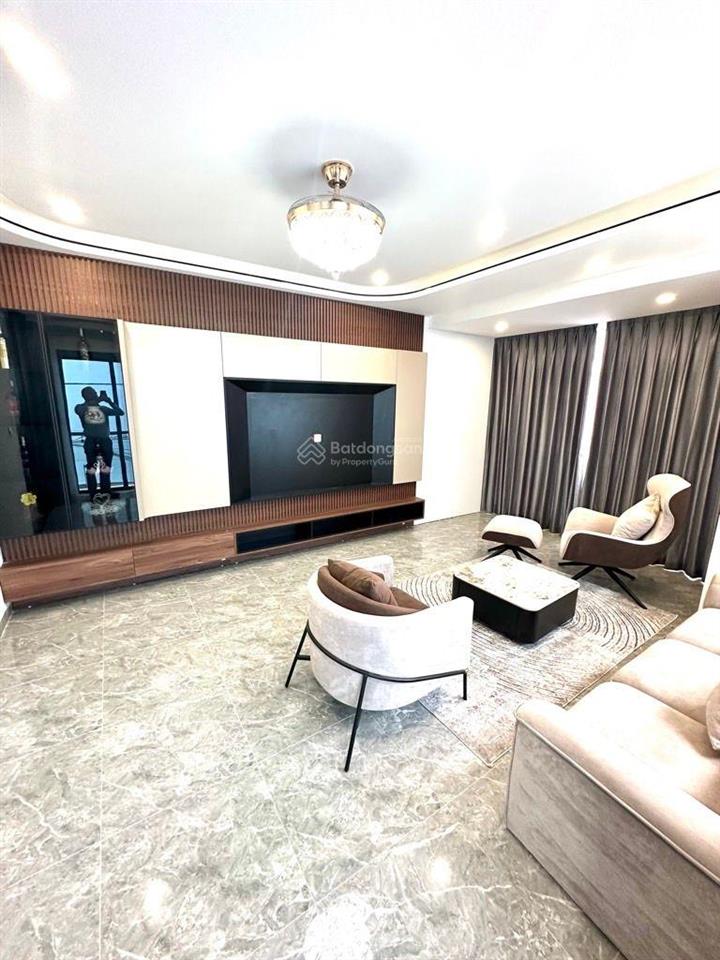 Nhà thạch bàn  long biên  37m2  ô tô vào nhà  6 tầng tháng máy