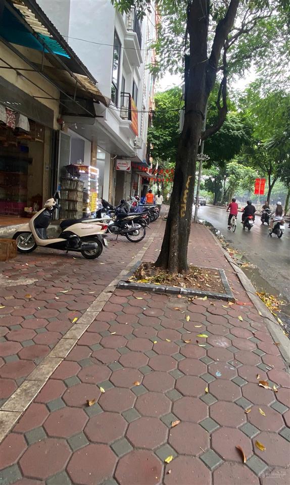 Bán lô đất 198m2  làm tòa nhà văn phòng  mặt tiền 8.5m  phố vũ tông phan