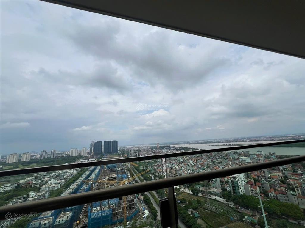 Cho thuê căn góc 3 ngủ full nội thất cao cấp tòa sunshine golden river tây hồ view trọn sông hồng