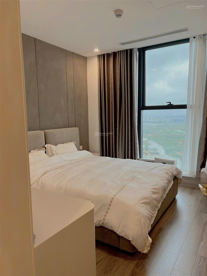 Cho thuê căn hộ 2 ngủ nội thất đẹp view sân golf tòa s5 sunshine city giá tốt