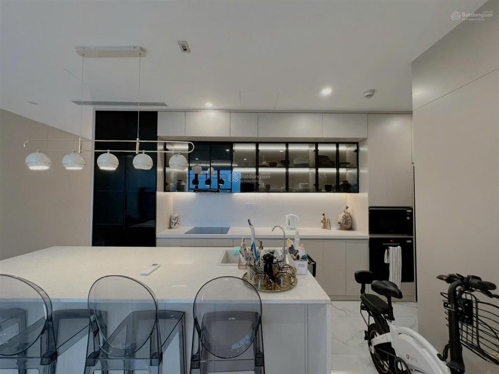 Cho thuê căn hộ 2 ngủ nội thất đẹp view sân golf tòa s5 sunshine city giá tốt