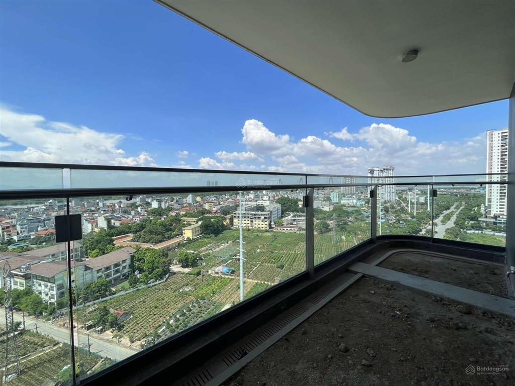 Chính chủ bán căn góc 3 ngủ view sông hồng nội thất cơ bản sunshine golden river giá tốt