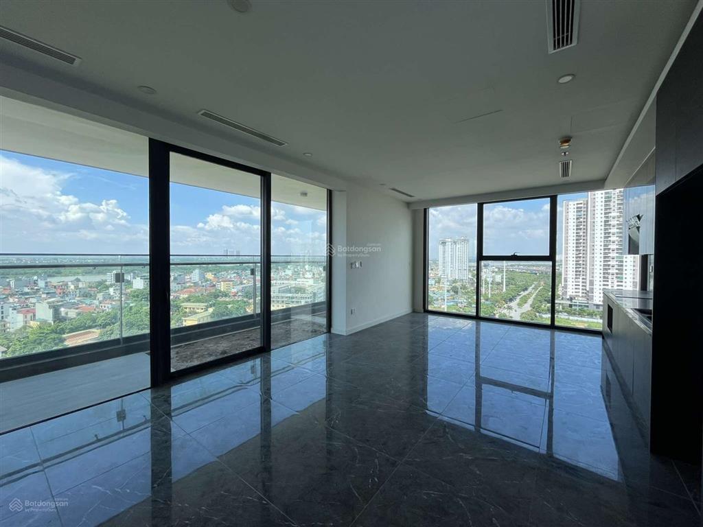 Chính chủ bán căn góc 3 ngủ view sông hồng nội thất cơ bản sunshine golden river giá tốt