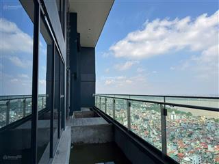 Cho thuê căn góc 3 ngủ sân vườn view sông hồng tòa sunshine golden river nội thất cơ bản