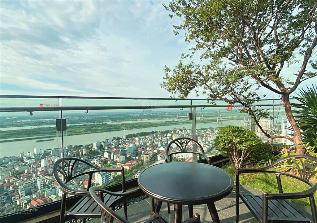 Cho thuê căn duplex penthouse 3pn nội thất cao cấp siêu vip view sông hồng trong kdt ciputra