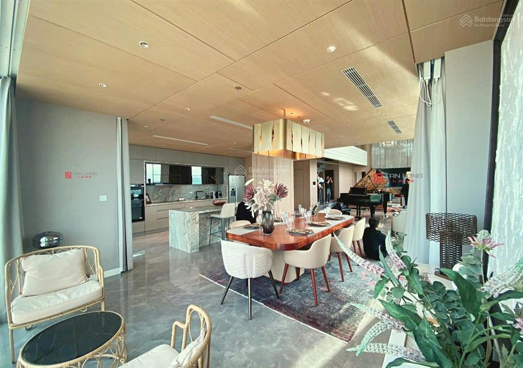 Cho thuê căn duplex penthouse 3pn nội thất cao cấp siêu vip view sông hồng trong kdt ciputra