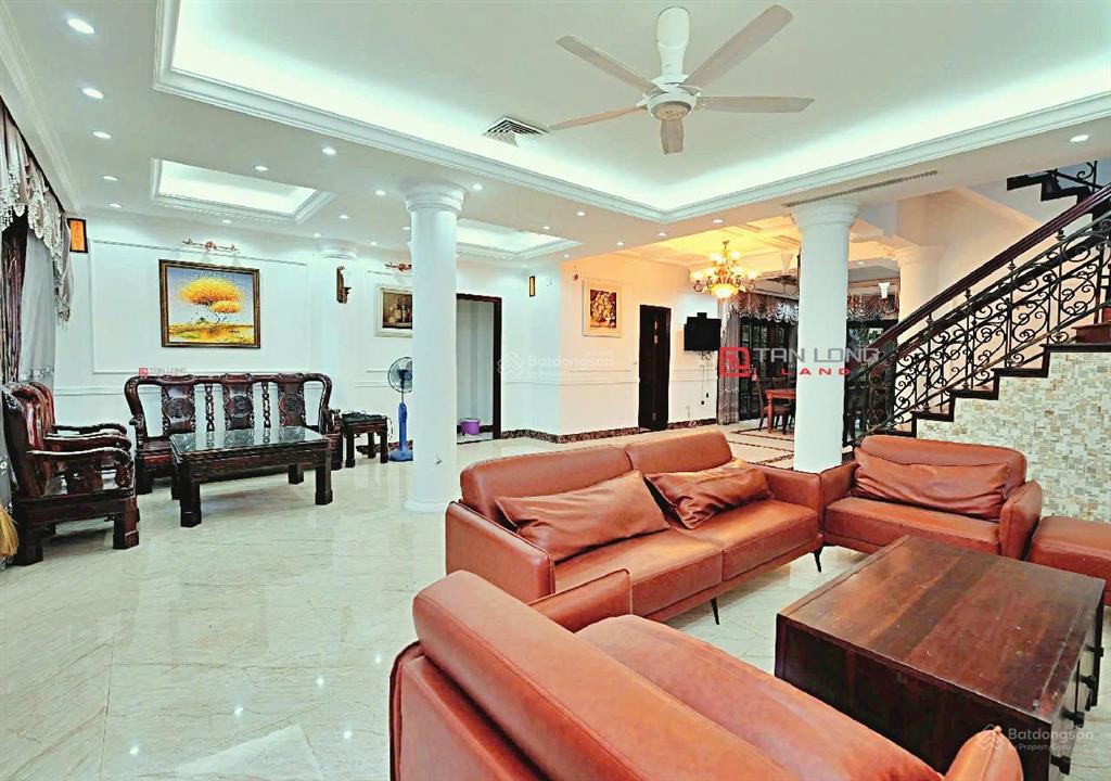 Cho thuê biệt thự mặt đường đôi dãy c1 c2 ciputra, full nội thất đẹp gần trường quốc tế unis