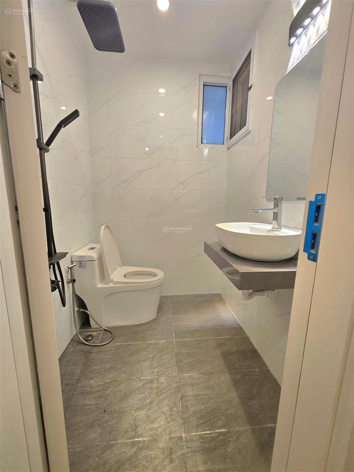 Cho thuê căn hộ 2n 2vs full nội thất mới đẹp, view hồ tây trong kđt ciputra gần trường unis