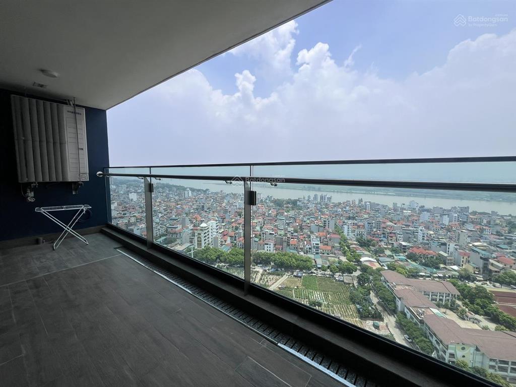 Chính chủ bán căn 2n 2vs tầng cao view sông hồng sunshine golden river giá tốt thị trường
