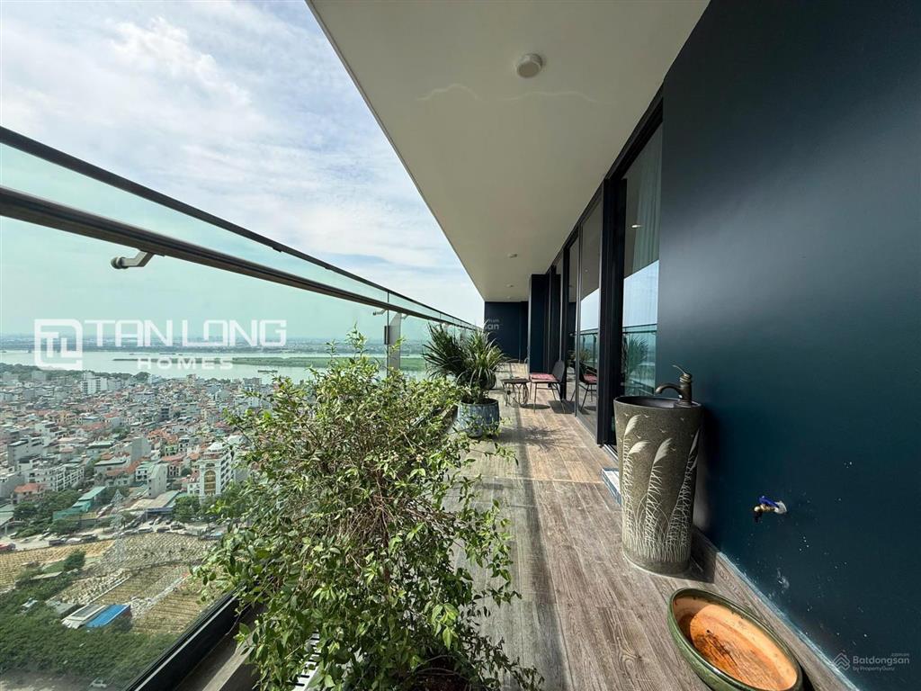 Cho thuê căn góc 3n tầng cao view sông hồng tòa sunshine golden river có slot ô tô giá siêu rẻ