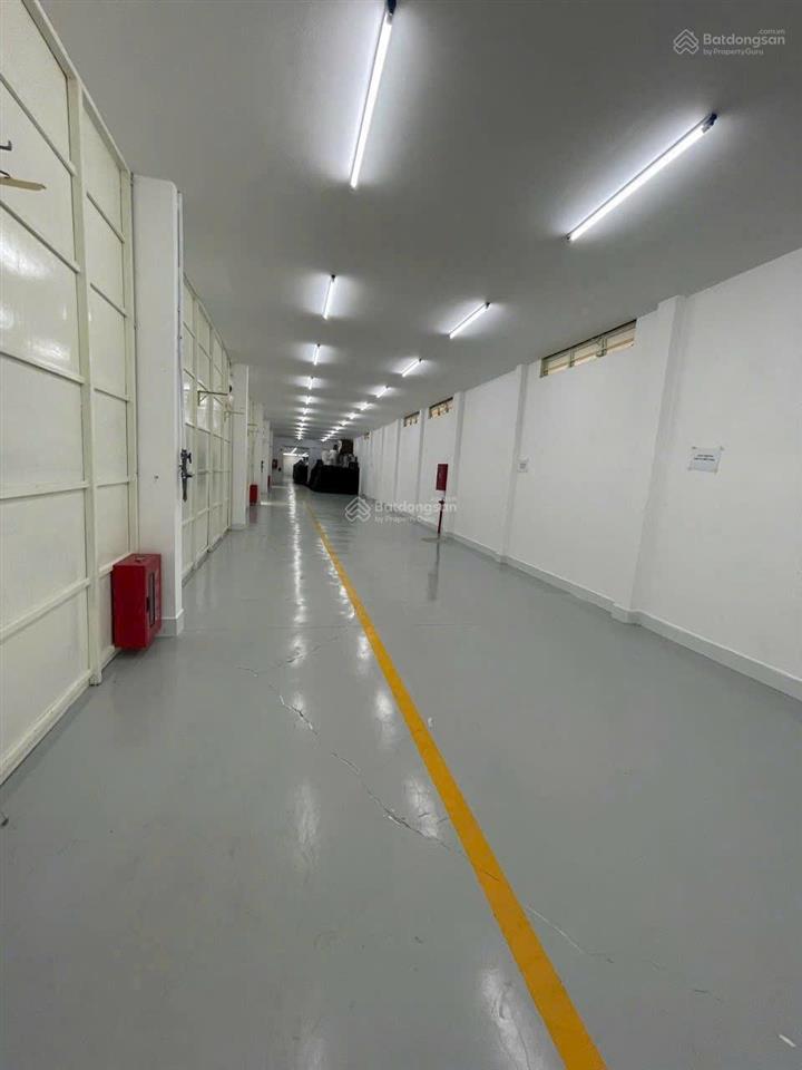 Cho thuê nhà xưởng diện tích 1300m2 có pccc vách tường có trạm điện 250kw xe công vào ok giá cho th