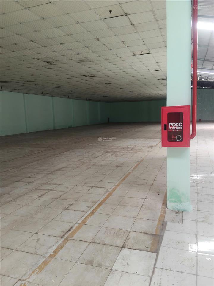Cho thuê kho 1.700m2 nguyễn văn quá, quận 12 gần cầu tham lương