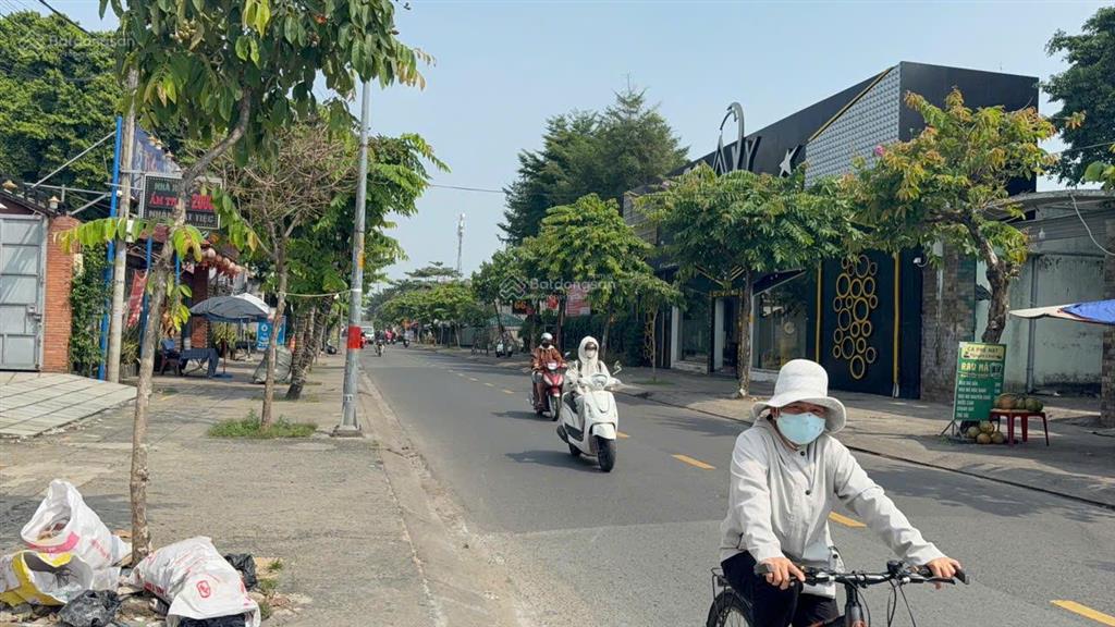 Cho thuê nhà xưởng đẹp vị trí thuận tiện song hành quốc lộ 22, bà điểm, hóc môn