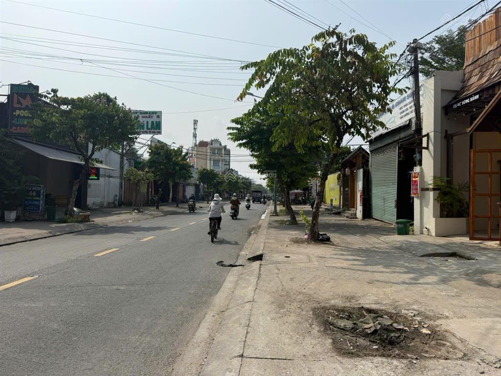 Cho thuê nhà xưởng đẹp vị trí thuận tiện song hành quốc lộ 22, bà điểm, hóc môn
