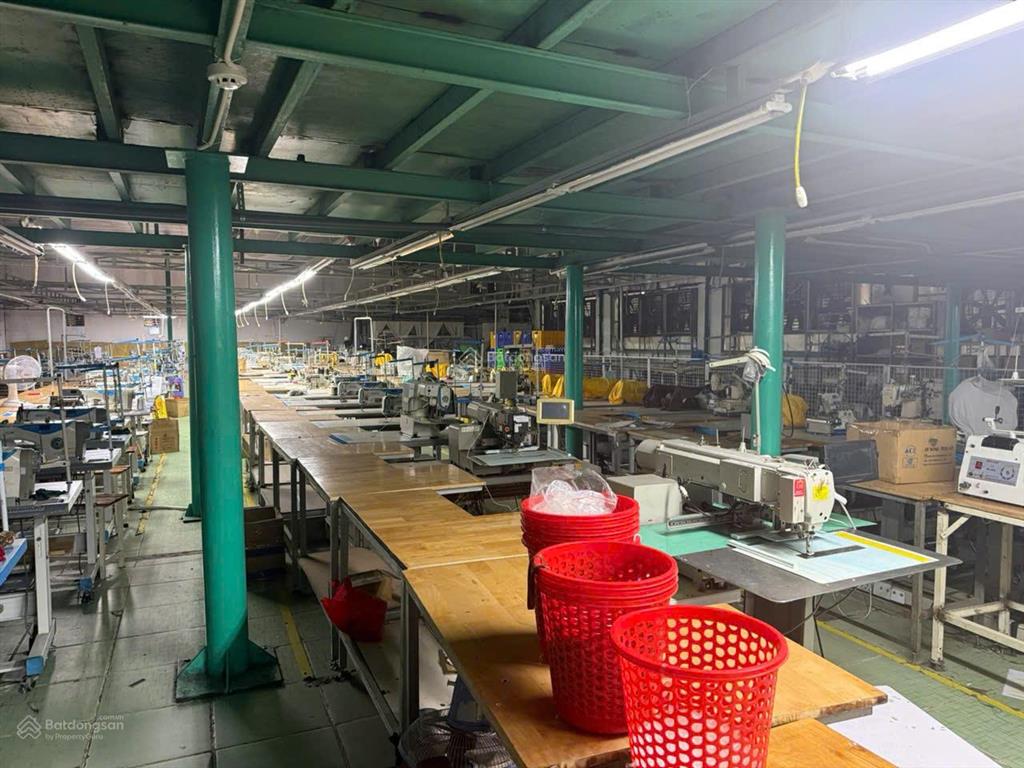 Cho thuê nhà xưởng 2.000m2 pccc vách tường trạm điện 320kw gần ngã tư an sương, hóc môn