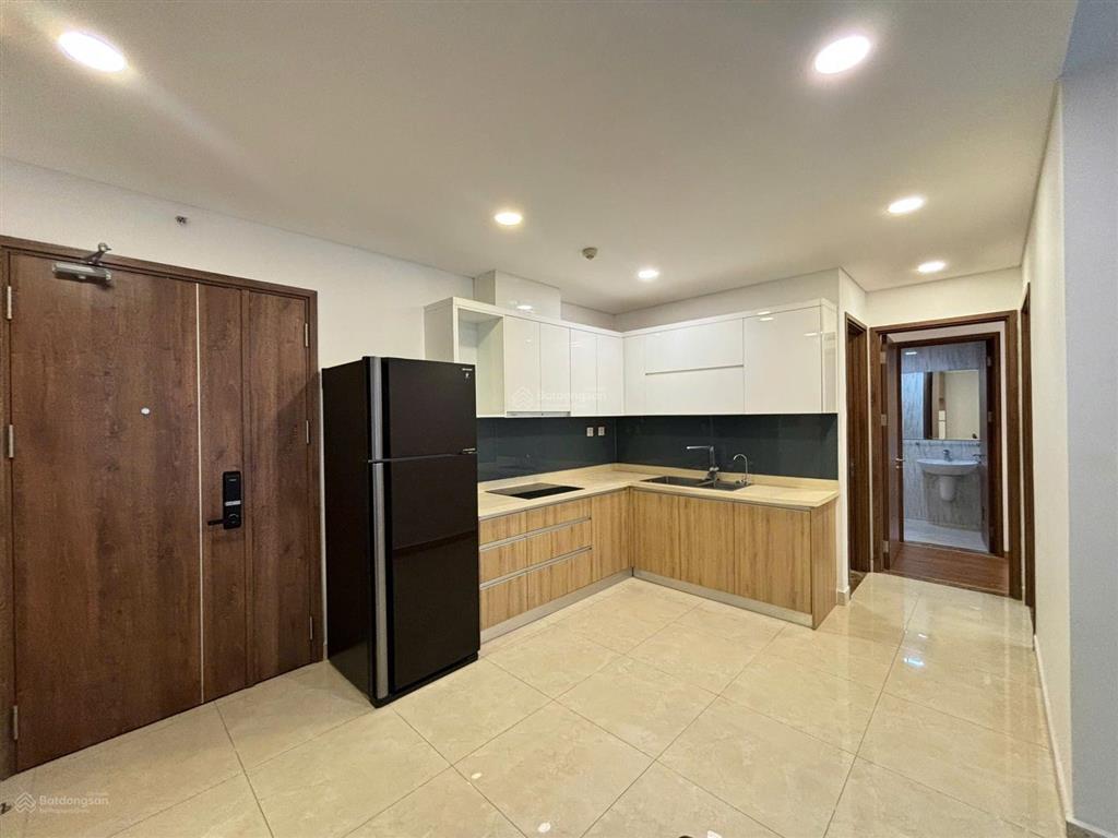 Bán căn hộ the golden star. dt 70m2 2pn  2wc, full nội thất. giá 4.6 tỷ. hỗ trợ vay ngân hàng