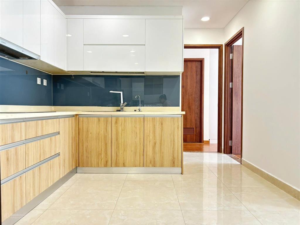 Bán căn hộ the golden star. dt 70m2 2pn  2wc, full nội thất. giá 4.6 tỷ. hỗ trợ vay ngân hàng
