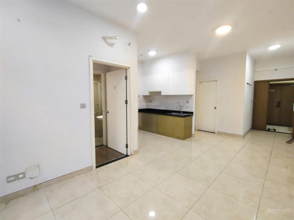 Cần bán căn hộ luxgarden 2pn  2wc. giá 3,7 tỷ. full nội thất. đã có sổ hồng, hỗ trợ vay ngân hàng