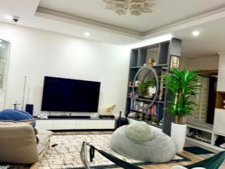 Cần bán căn hộ era town đức khải. 148m2 3pn và 1 phòng kho  4wc. giá bán 4.390 tỷ. full nội thất