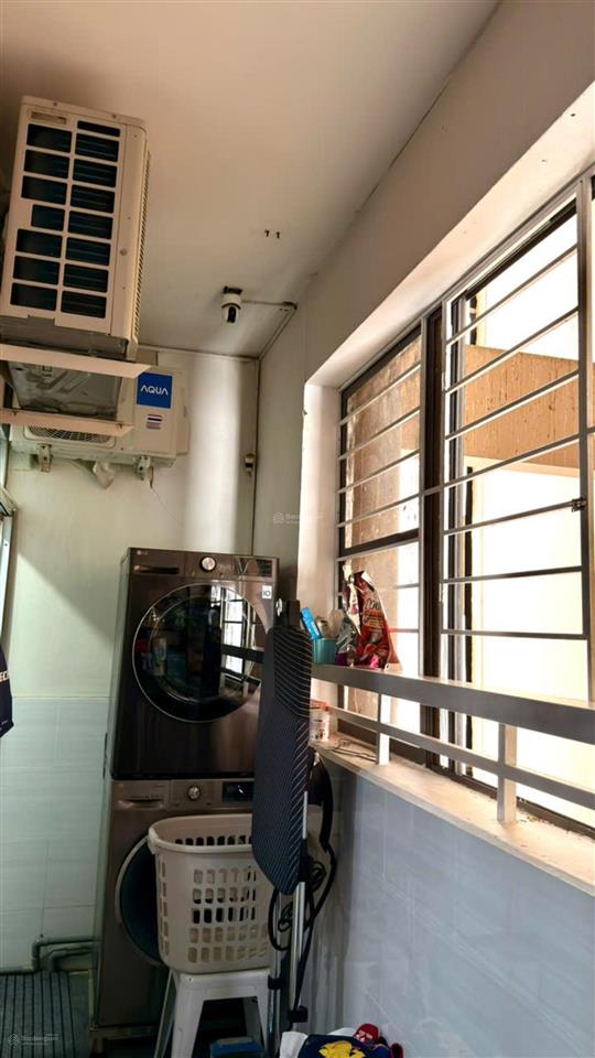 Cần bán căn hộ era town đức khải. 148m2 3pn và 1 phòng kho  4wc. giá bán 4.390 tỷ. full nội thất