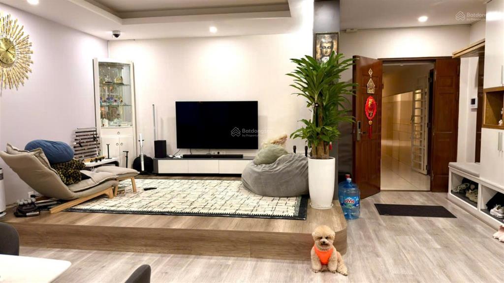 Cần bán căn hộ era town đức khải. 148m2 3pn và 1 phòng kho  4wc. giá bán 4.390 tỷ. full nội thất