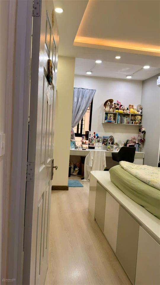 Cần bán căn hộ era town đức khải. 148m2 3pn và 1 phòng kho  4wc. giá bán 4.390 tỷ. full nội thất