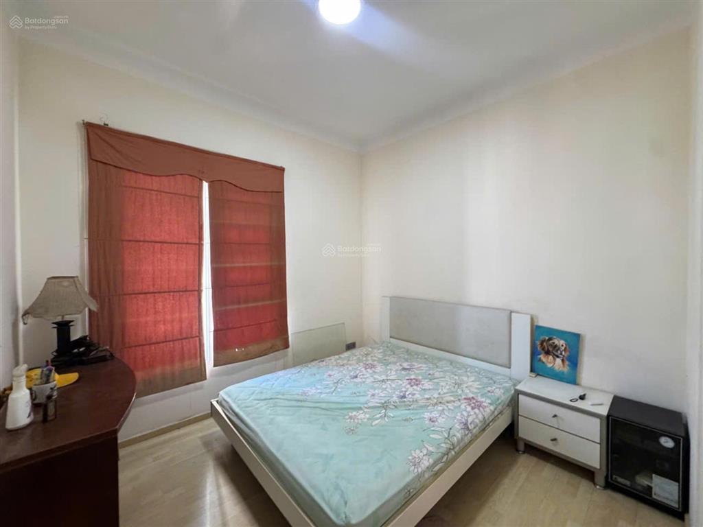 Bán căn hộ phú mỹ. ngay phú mỹ hưng. dt 90m2 2pn  2wc. giá bán 4.9 tỷ. đã có sổ. có hỗ trợ bank