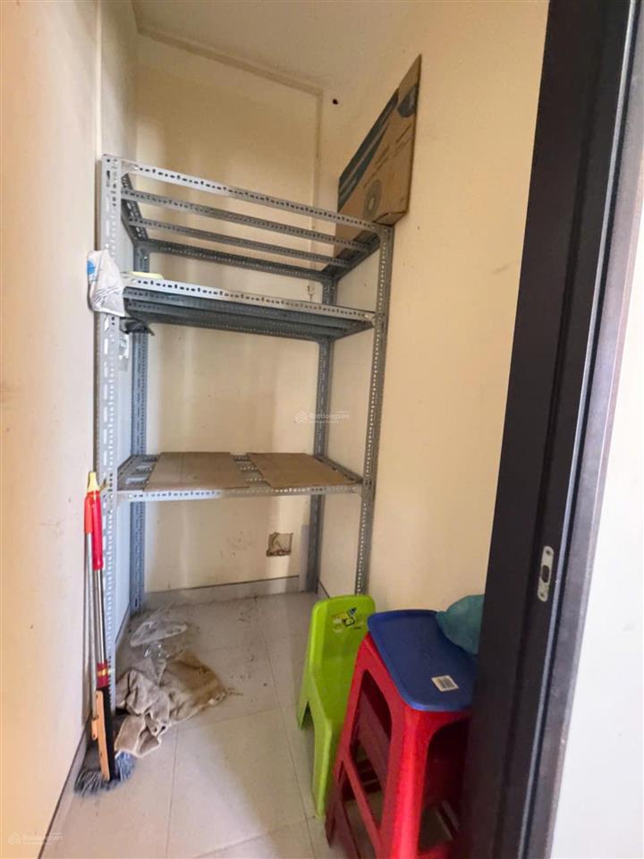 Bán căn hộ phú mỹ. ngay phú mỹ hưng. dt 90m2 2pn  2wc. giá bán 4.9 tỷ. đã có sổ. có hỗ trợ bank