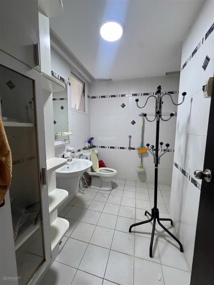 Bán căn hộ phú mỹ. ngay phú mỹ hưng. dt 90m2 2pn  2wc. giá bán 4.9 tỷ. đã có sổ. có hỗ trợ bank