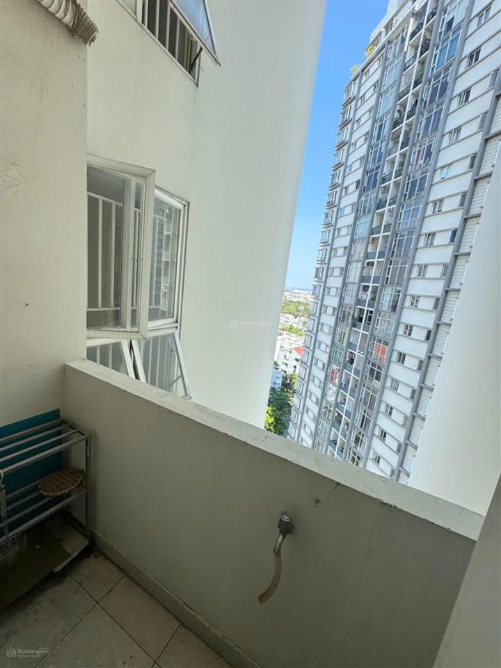 Bán căn hộ phú mỹ. ngay phú mỹ hưng. dt 90m2 2pn  2wc. giá bán 4.9 tỷ. đã có sổ. có hỗ trợ bank