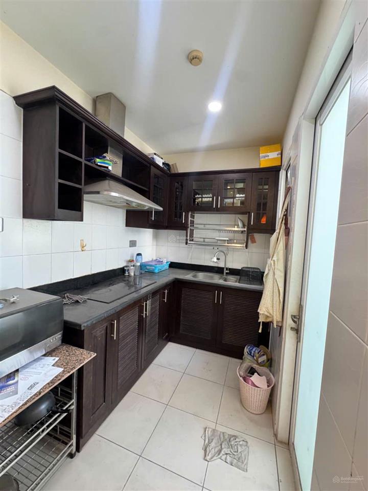 Bán căn hộ phú mỹ. ngay phú mỹ hưng. dt 90m2 2pn  2wc. giá bán 4.9 tỷ. đã có sổ. có hỗ trợ bank
