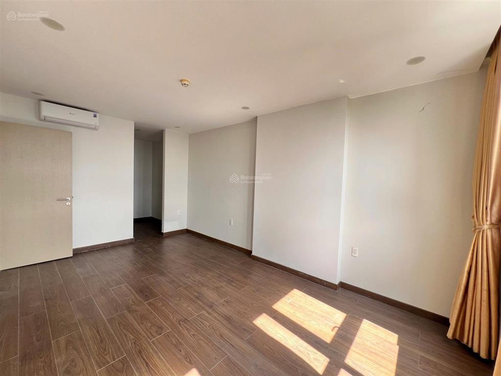 Bán căn hộ jamona heights. 2pn  2wc, 73m2. giá bán 4.4 tỷ. đã có sổ hồng hỗ trợ vay