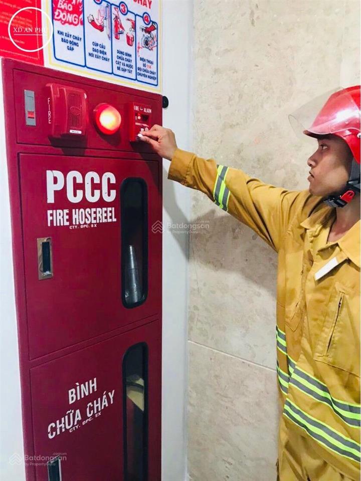 Bán tòa nhà chdv lê quang định dòng tiền 100 triệu/tháng