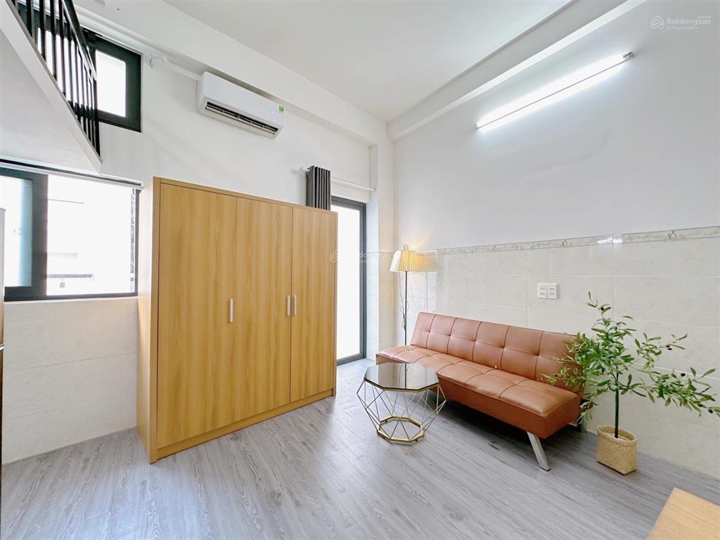 Bán tòa nhà chdv lê quang định dòng tiền 100 triệu/tháng
