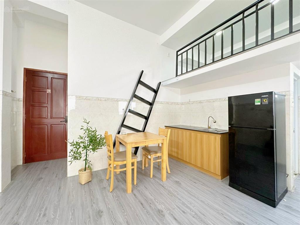 Bán tòa nhà chdv lê quang định dòng tiền 100 triệu/tháng