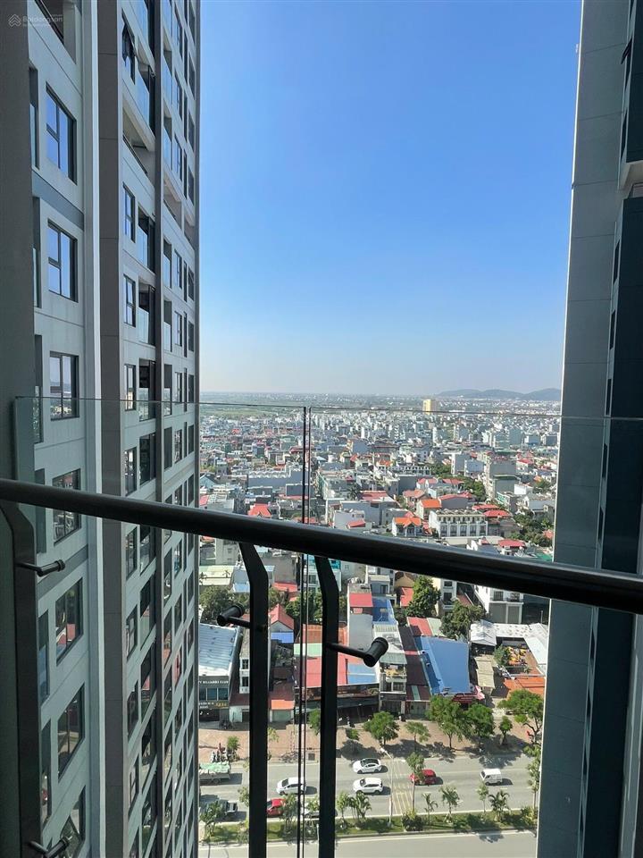 Bán căn hộ 2 ngủ, 2 wc có sẵn bìa đỏ, đầy đủ nội thất tại hoàng huy commerce, giá 2,55 tỷ