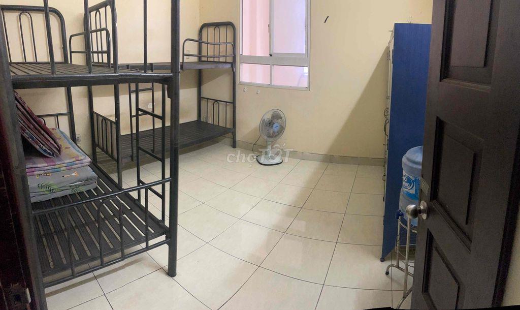 Cần Nam Ở Ghép Phòng Trong Nhà Nguyên Căn