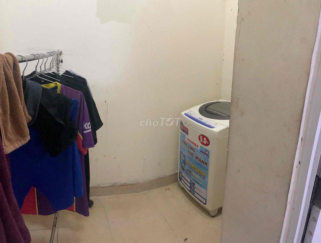 Cần Nam Ở Ghép Phòng Trong Nhà Nguyên Căn