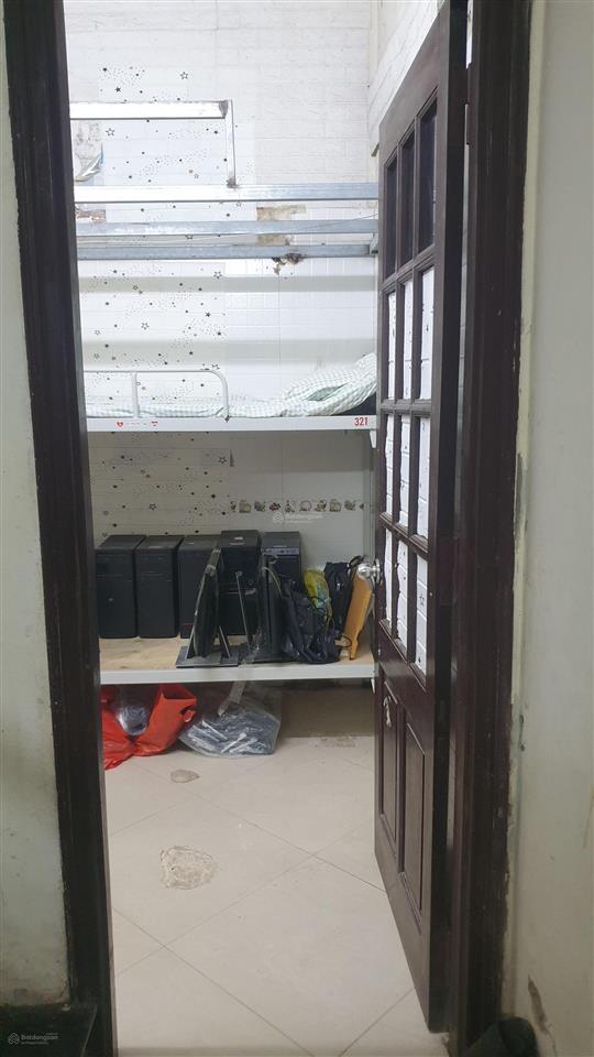Cho thuê phòng trọ 2tr 05 ngõ 210 đường láng(sát ga láng) thịnh quang tầng 1 10m vskk đủ đồ