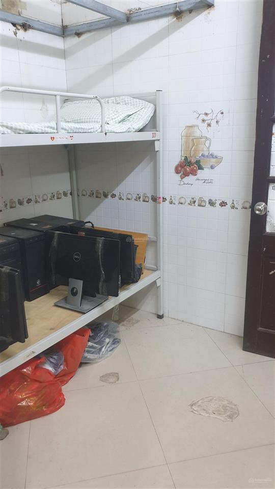 Cho thuê phòng trọ 2tr 05 ngõ 210 đường láng(sát ga láng) thịnh quang tầng 1 10m vskk đủ đồ
