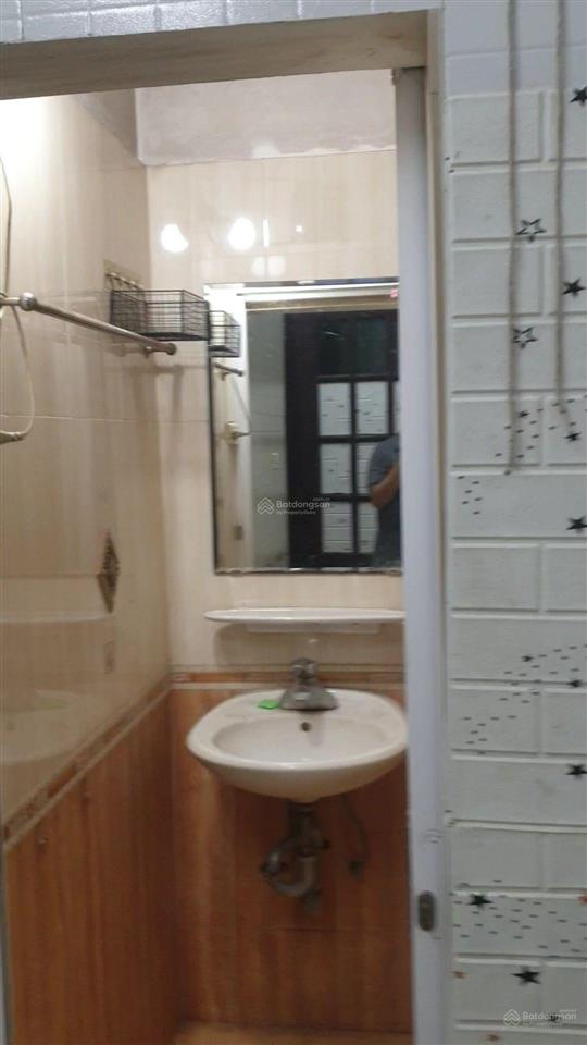 Cho thuê phòng trọ 2tr 05 ngõ 210 đường láng (sát ga láng), thịnh quang, tầng 1, 10m, vs kk, đủ đồ