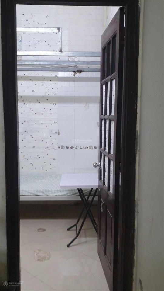 Cho thuê phòng trọ 2tr 05 ngõ 210 đường láng (sát ga láng), thịnh quang, tầng 1, 10m, vs kk, đủ đồ