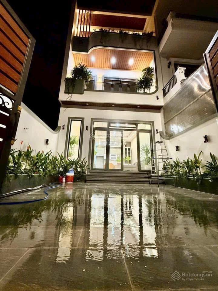 Nhà đẹp mặt tiền cổ loa đà lạt 9 tỷ